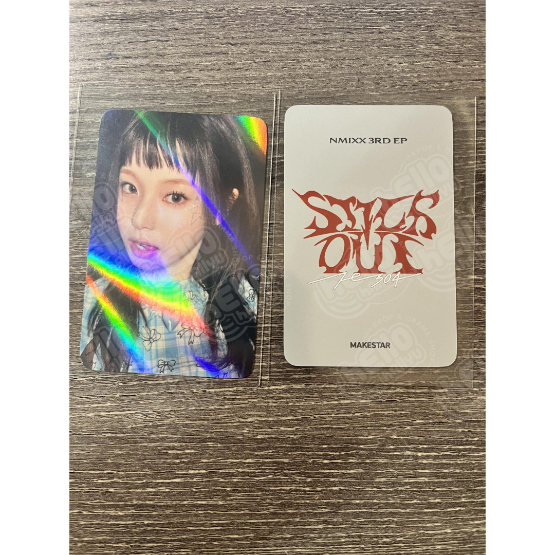 NMIXX "Fe3O4: STICK OUT" - Makestar Pre-Order Benefit Hologram Photocard, Sticker